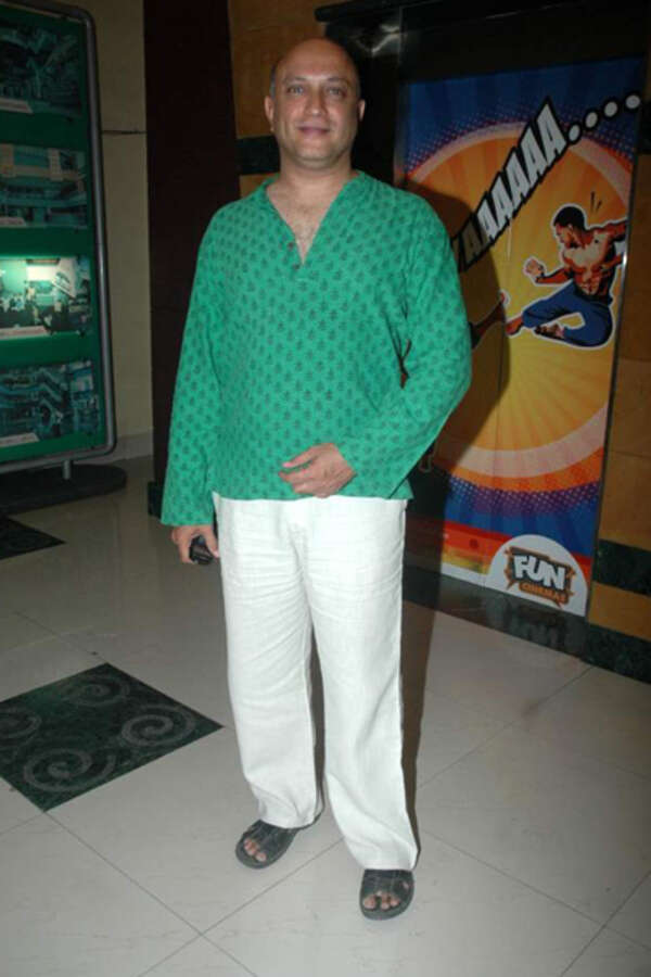 Yatin Karyekar Wallpapers