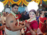 Vinayak Joshi weds Varsha Belawadi in intimate ceremony amid Covid-19 precautions
