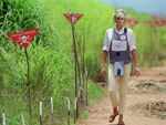 She strongly supported the campaigns demanding a ban on landmines