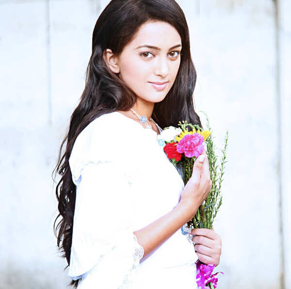 Ester Noronha Pictures
