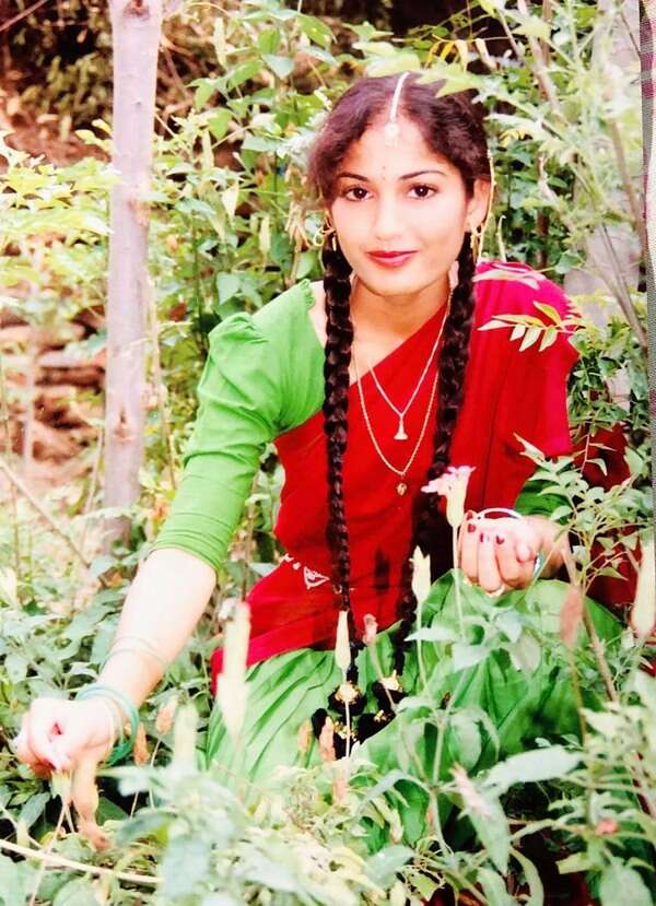 Madhavi Latha Wallpapers