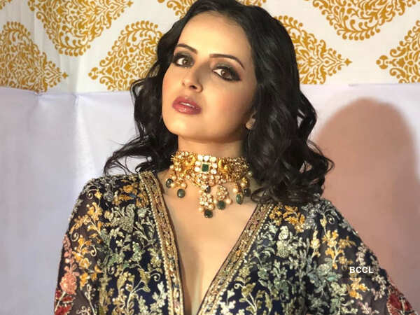 Shrenu Parikh Pictures