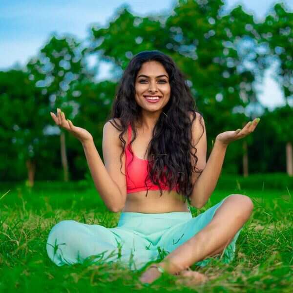 Divi Vadthya