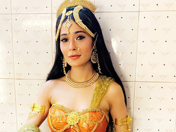 Sara Khan