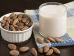 Making homemade almond milk in 2 minutes