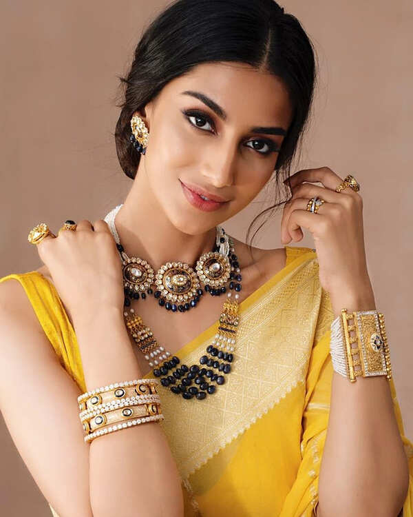Meenakshii Photos
