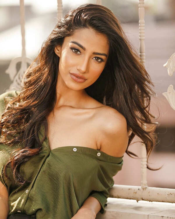 Meenakshii Stills