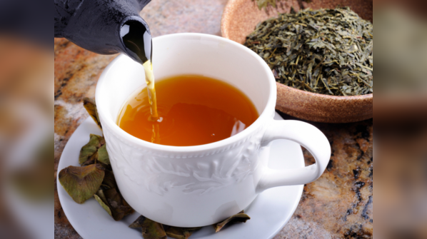 The easiest way to make fat-burning cinnamon-turmeric-green tea