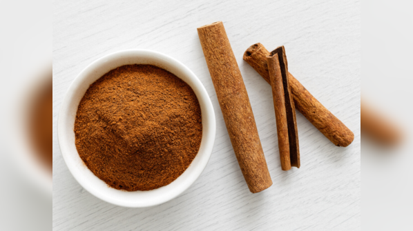 Cinnamon, turmeric and green tea: The golden combination for weight loss