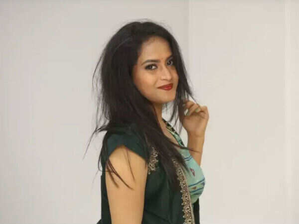 Sravani Wallpapers