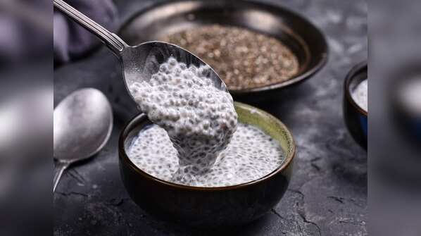 Soaking chia seeds overnight