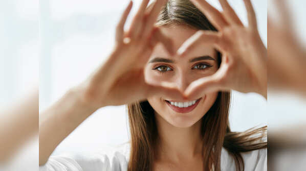 7 ways you are hurting your eyes without even knowing