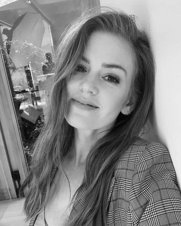 Isla Fisher Stills
