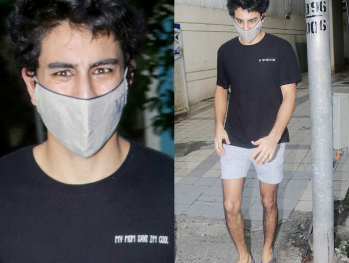 Ibrahim Ali Khan's mom thinks he's cool, at least his t-shirt reads so ...