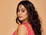 ​6 desi looks of Janhvi Kapoor every millennial bride should bookmark