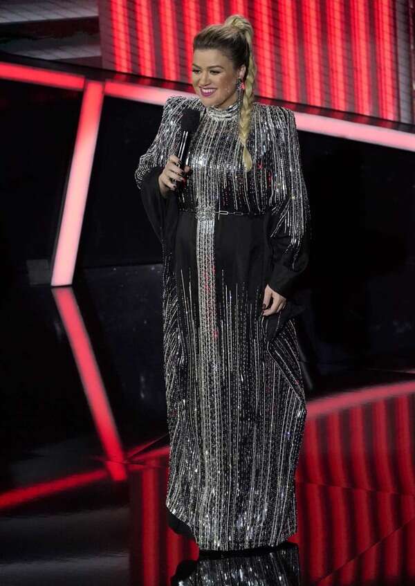 Kelly Clarkson Pictures