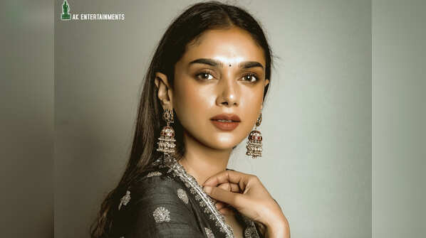 Aditi Rao Hydari joins the cast of Sharwanand and Siddharth starrer Maha Samudram
