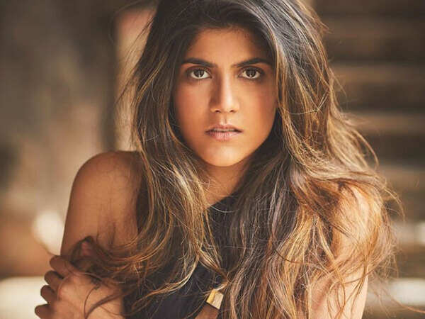 ananya birla Wallpapers
