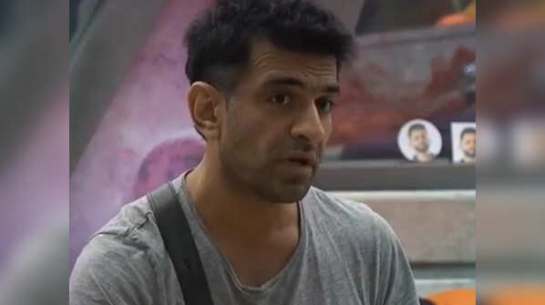 Eijaz Khan's past