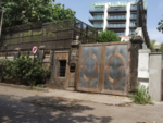 A different scene outside Mannat