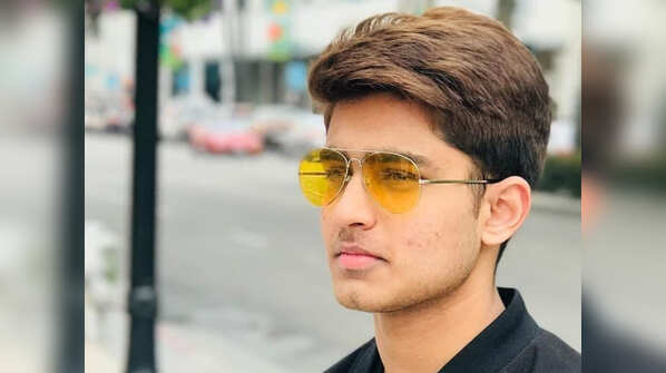 Srikanth's son Roshan to play lead in the sequel of Pelli Sandadi