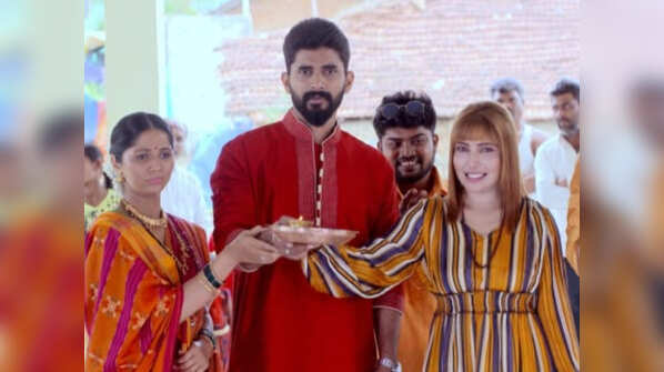 Lagnachi Wife Wedding chi Bayko