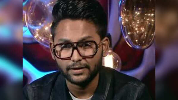 Jaan's apology over his 'Marathi' remark
