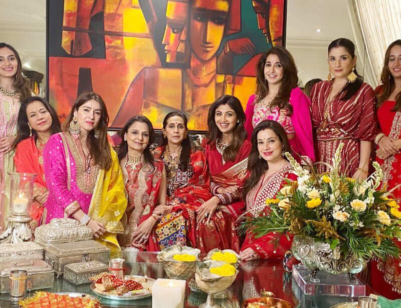 B’wood divas paint the town red as they celebrate Karwa Chauth at Anil Kapoor's residence