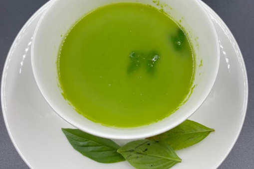 Pea, Basil and Spinach Soup