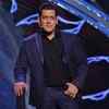 Article image for: Salman Khan tests COVID negative, to shoot for <i class="tbold">weekend ka vaar</i>