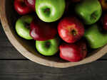 ​Red vs Green apple