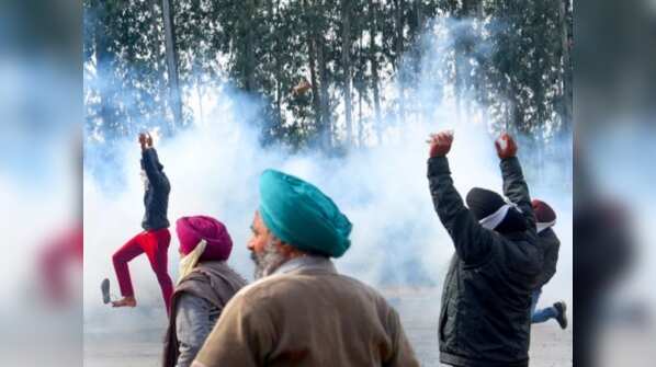 'Delhi Chalo': Farmers protest at Delhi-Haryana border