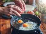 Tips to cook eggs in cast iron