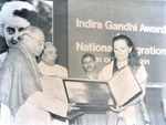Sonia Gandhi receives the Indira Gandhi Award