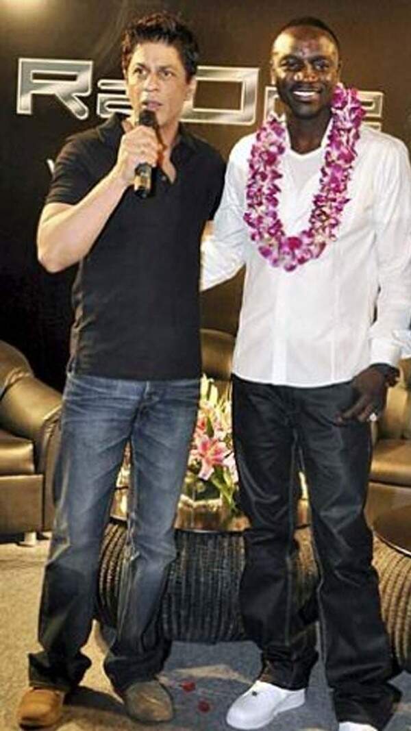 Akon Stills