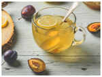 ​Plum-nutmeg tea
