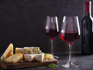 Daily consumption of wine, cheese can help improve brain function: Study