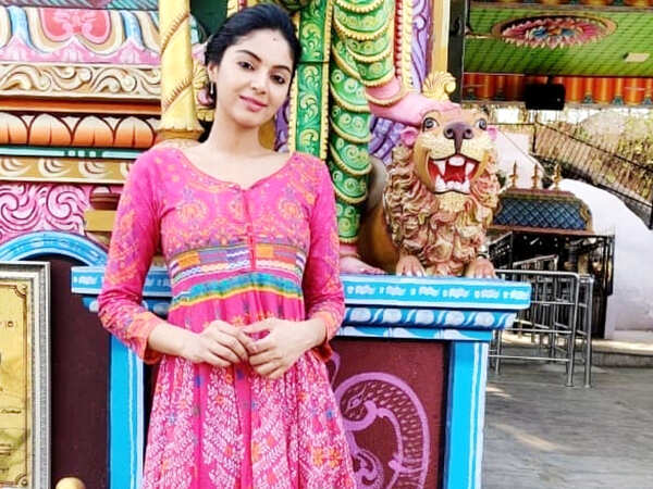Sanam Shetty Pictures