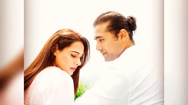 Made her debut in a Hindi music video