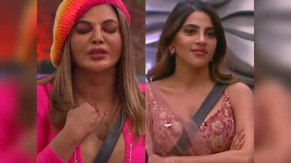 I believe that Rakhi should not be in Arshi's company