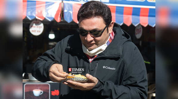 Rajesh Kumar relishing the famous poha of Bhopal