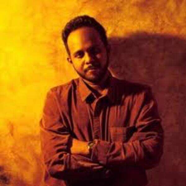Raana Photos