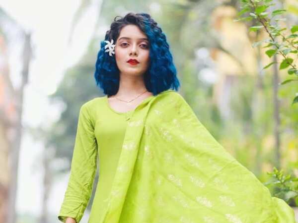 Liza Sarkar Photos