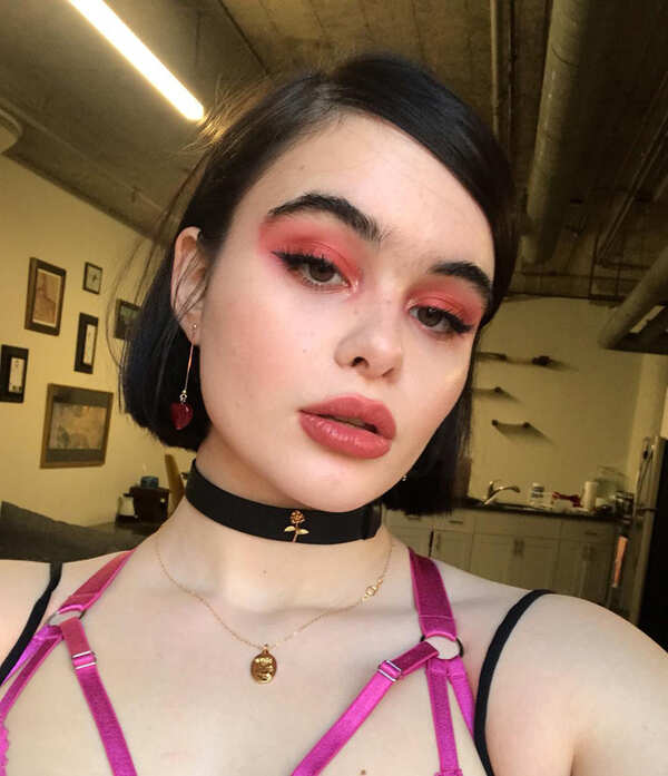 Barbie Ferreira Pictures