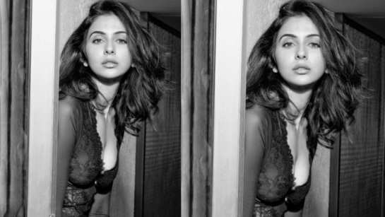 Rakul Preet leaves fans awestruck with her monochrome picture, actress shares her New Year resolution