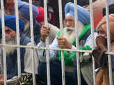 Farmers continue protest amid rain, cold wave