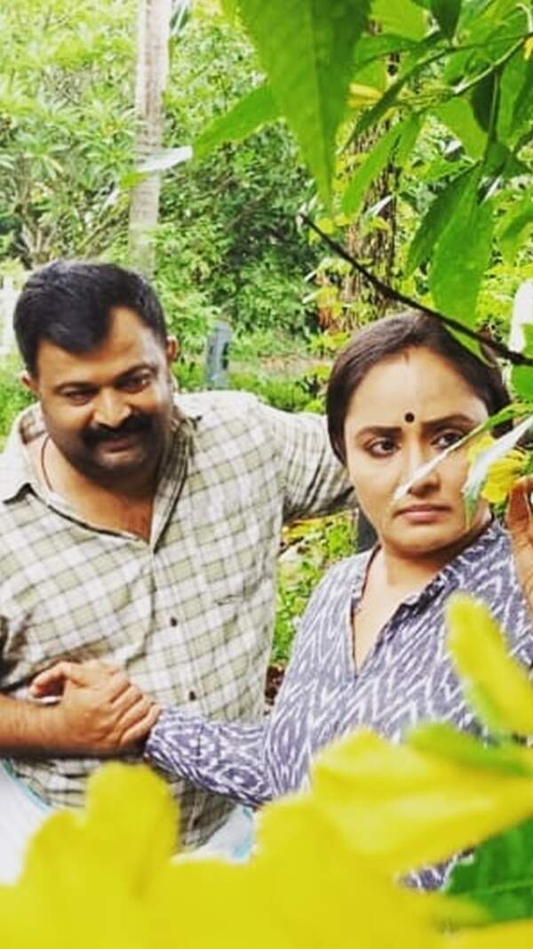 Balu Stills