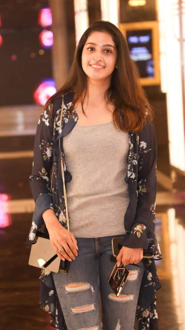 Tanya Ravichandran Wallpapers
