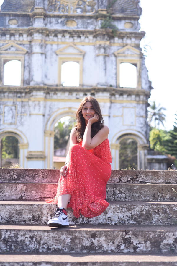 Dhvani Bhanushali Pictures
