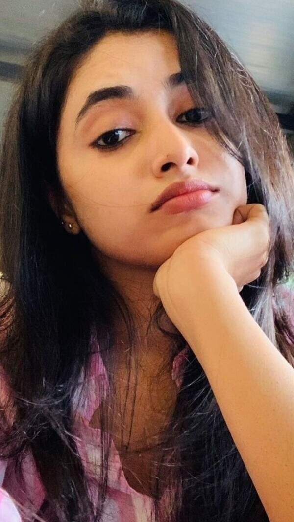 Priyanka Arul Mohan Wallpapers